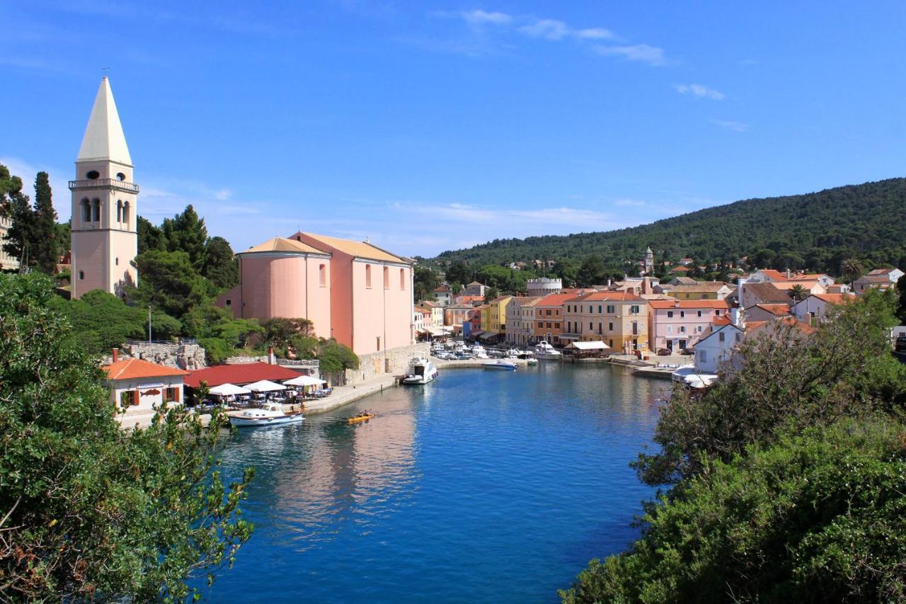 Apartments With A Parking Space Veli Losinj, Losinj - 8029 ภายนอก รูปภาพ