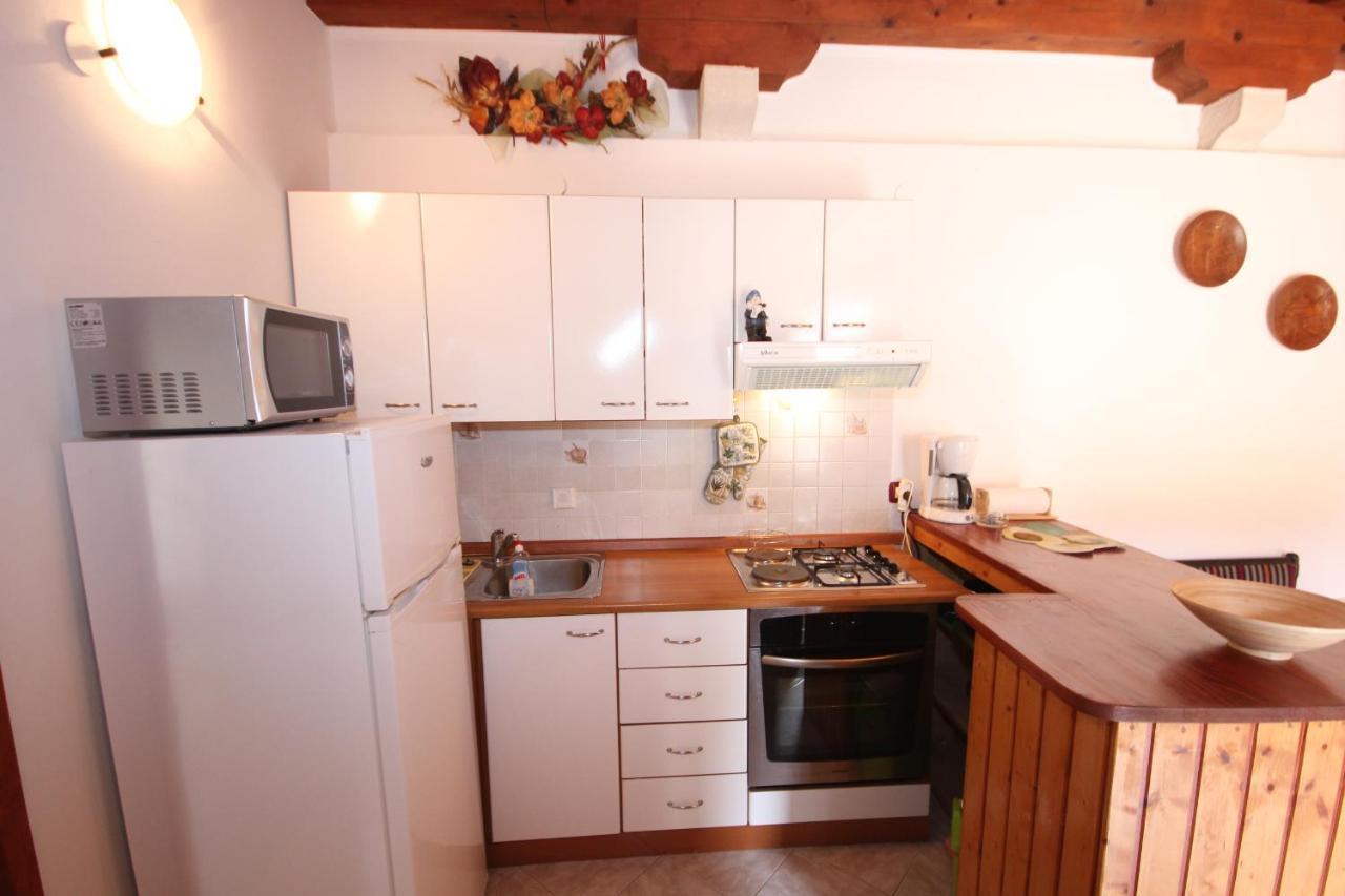 Apartments With A Parking Space Veli Losinj, Losinj - 8029 ภายนอก รูปภาพ